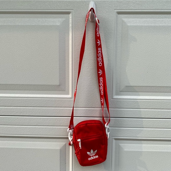 adidas Handbags - Adidas cross body shoulder bag w/ adjustable strap